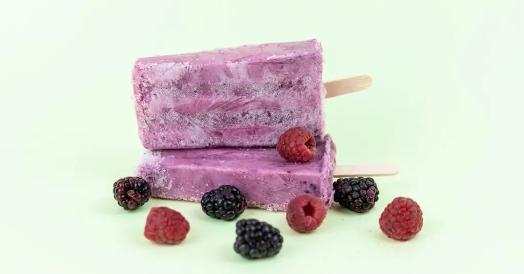 Refreshing Spiced Raspberry Popsicles