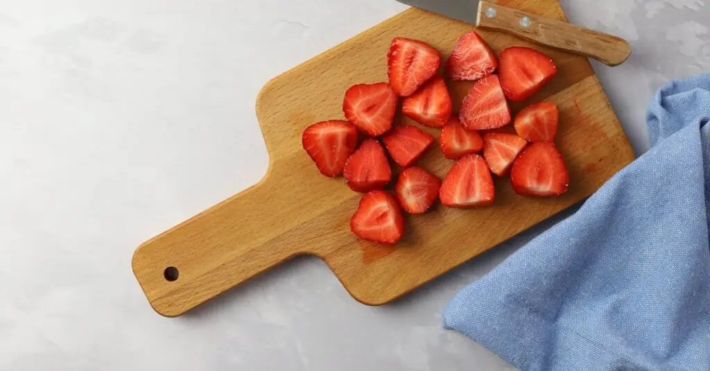 Bursting with Flavor: Summer Berry Quinoa Salad Recipe