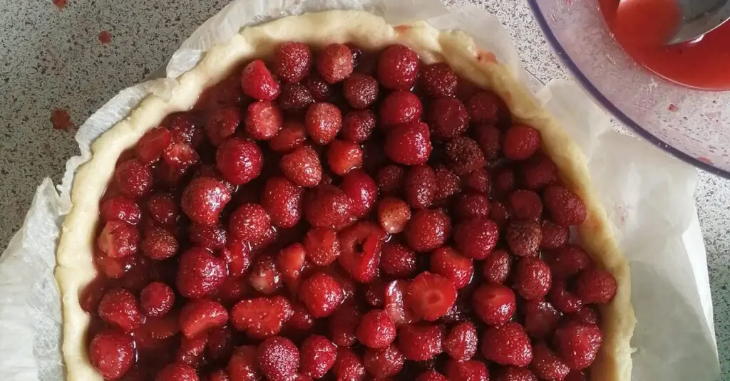 Indulge in Delight: Raspberry Rosewater Tart Recipe
