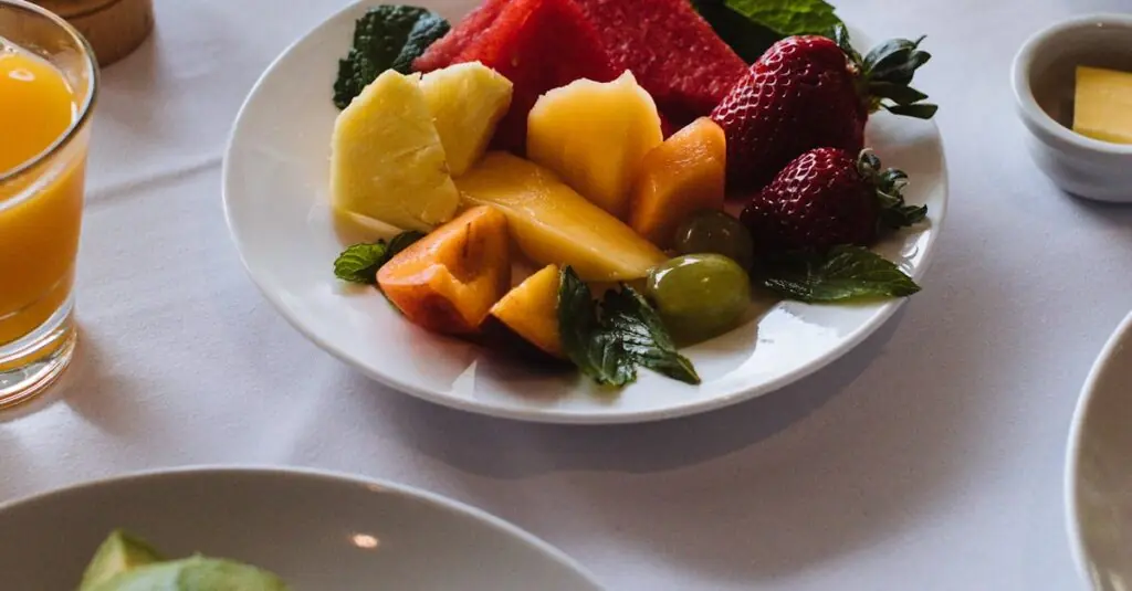 Wholesome Avocado Strawberry Cottage Cheese Delight