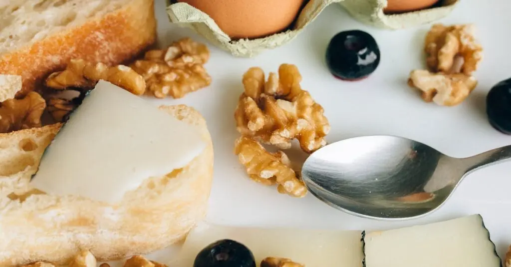 Decadent Dessert Delight: Spiced Fig Tart with Blue Cheese Cr