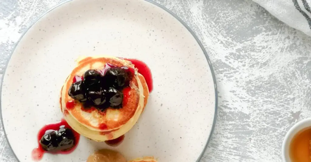 Indulge in Fluffy Cinnamon Roll Pancakes – A Perfect Weekend Breakfast