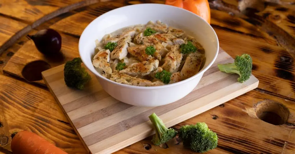 Creamy Coconut Curry Chicken Pasta: A Flavor Explosion!