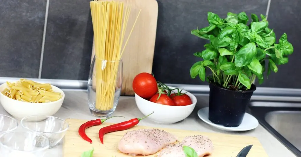 Mouthwatering Recipe: Lemon Basil Chicken Pasta