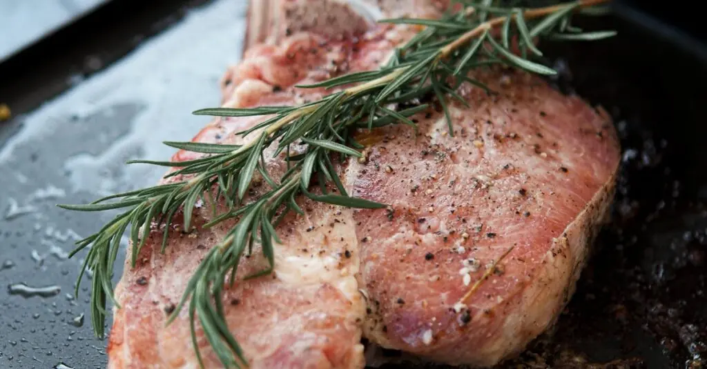 Sweet and Savory Delight: Peachy Pork Chops Surprise