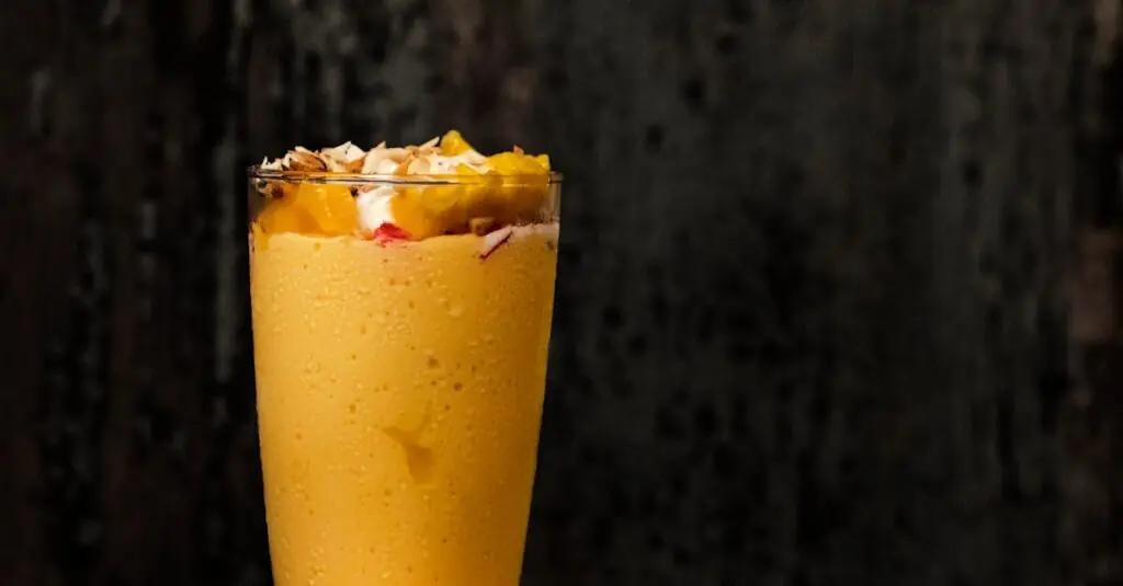 Savor Summer with This Refreshing Mango Avocado Salad!