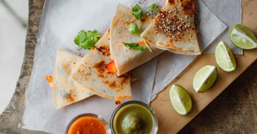 Mouthwatering Spicy Mango Shrimp Tacos: A Flavor Explosion!