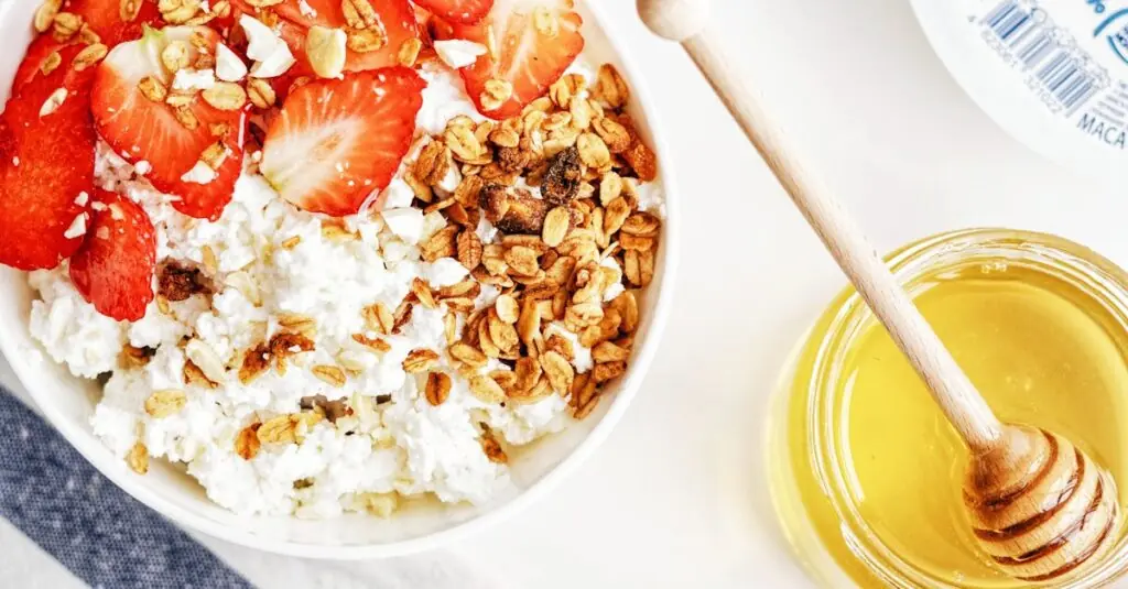 Indulge in Luxury: Blackberry Ricotta Parfait Recipe