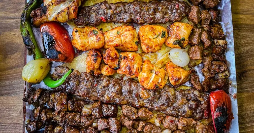 Tasty Twist: Spicy Mango Chicken Skewers for Flavorful Delight