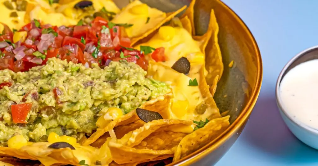 Tantalizing Twist: Spicy Mango Avocado Salad