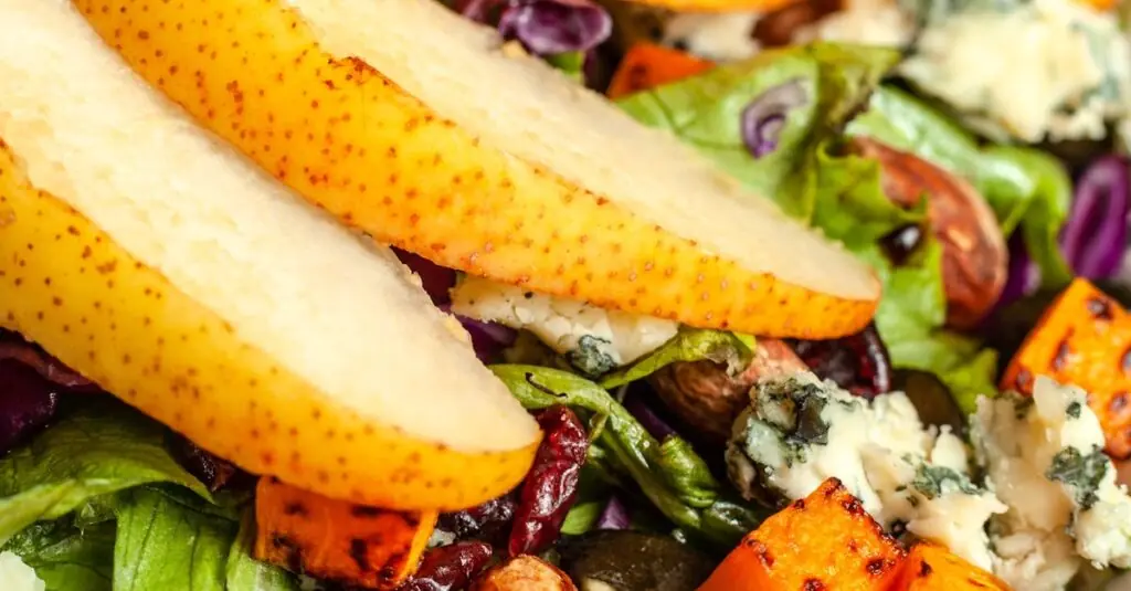 Savor the Season: Autumn Pear Salad with a Spiced Twist