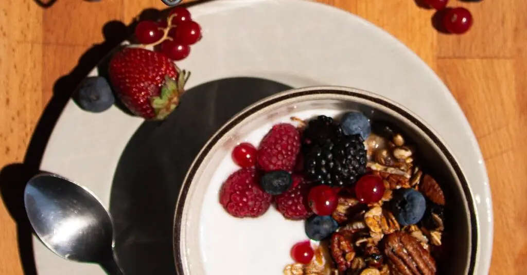 Irresistible Summer Berry Cacao Delight: A Healthy and Decad