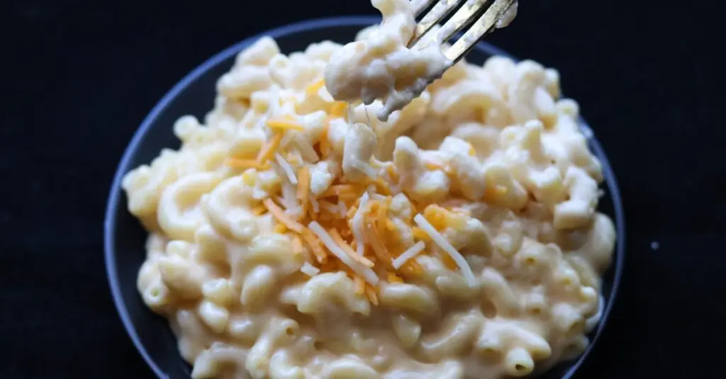 Creamy Pumpkin Mac and Cheese with a Fiery Kick