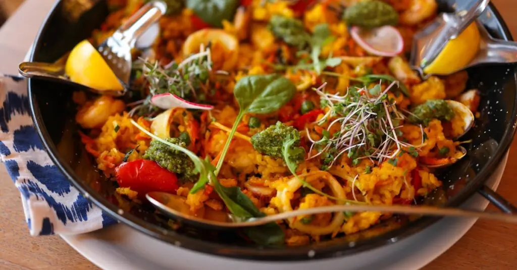 Vibrant Seafood Paella Recipe