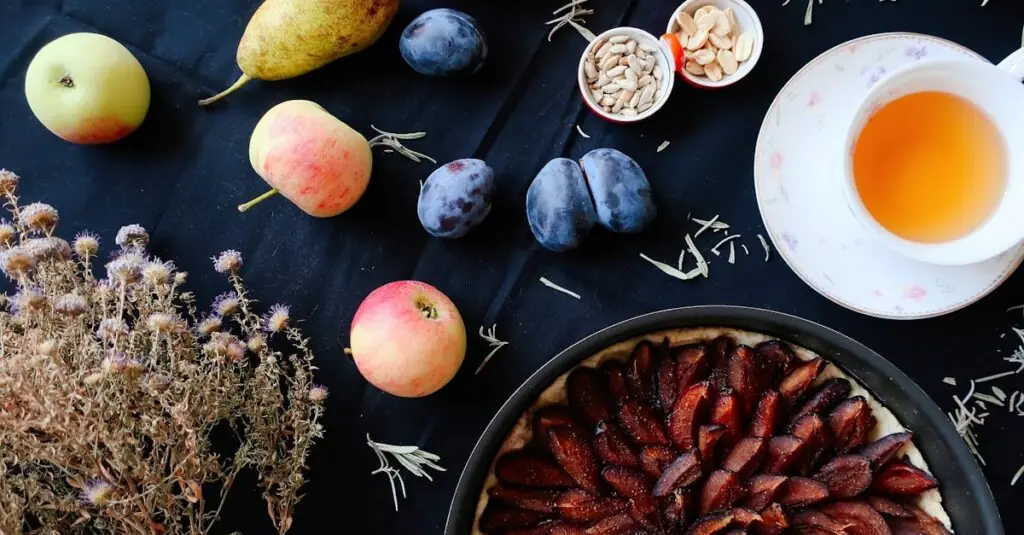 Delicious Apple Cinnamon Quinoa Bowl: A Fall Favorite!