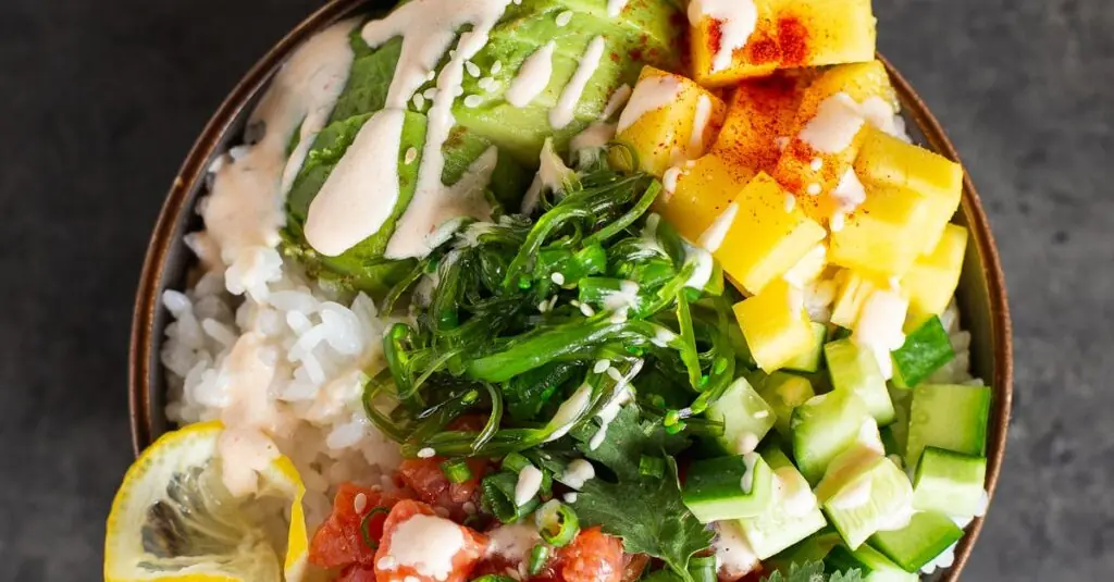 Tantalize Your Taste Buds with Spicy Mango Avocado Sushi Bowl