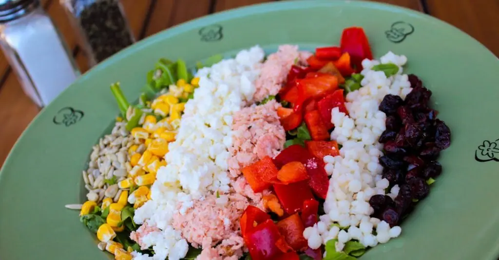 Wholesome Quinoa Stuffed Bell Peppers: A Nutrient-Packed