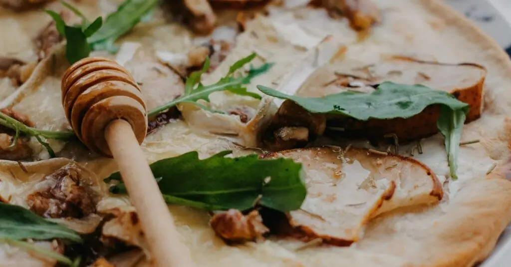 Spiced Pear and Goat Cheese Delight