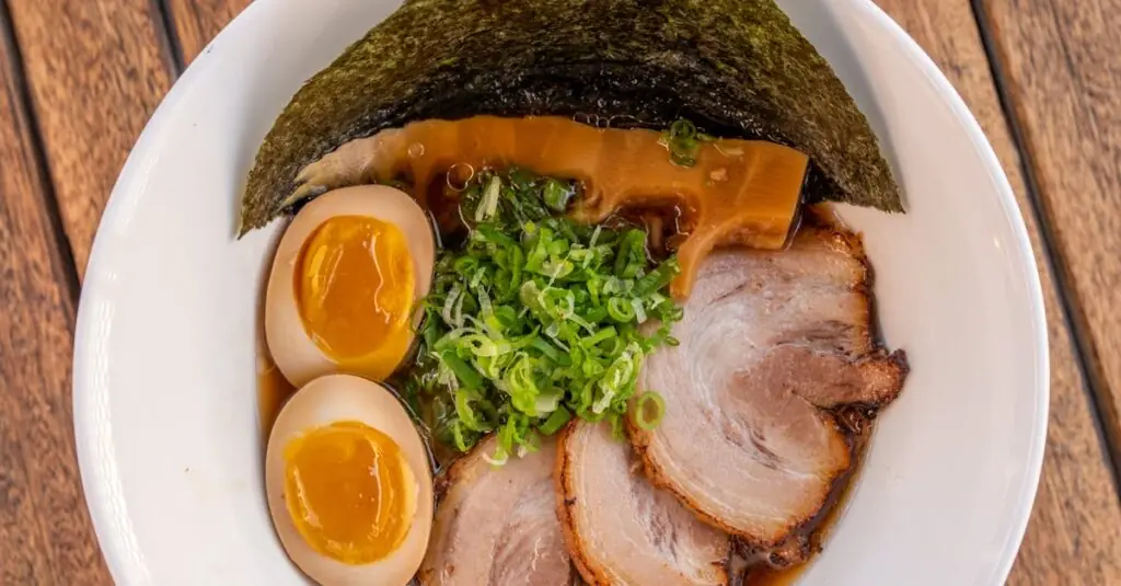 Spicy Thai Peanut Ramen: A Flavor Explosion to Warm Your Soul