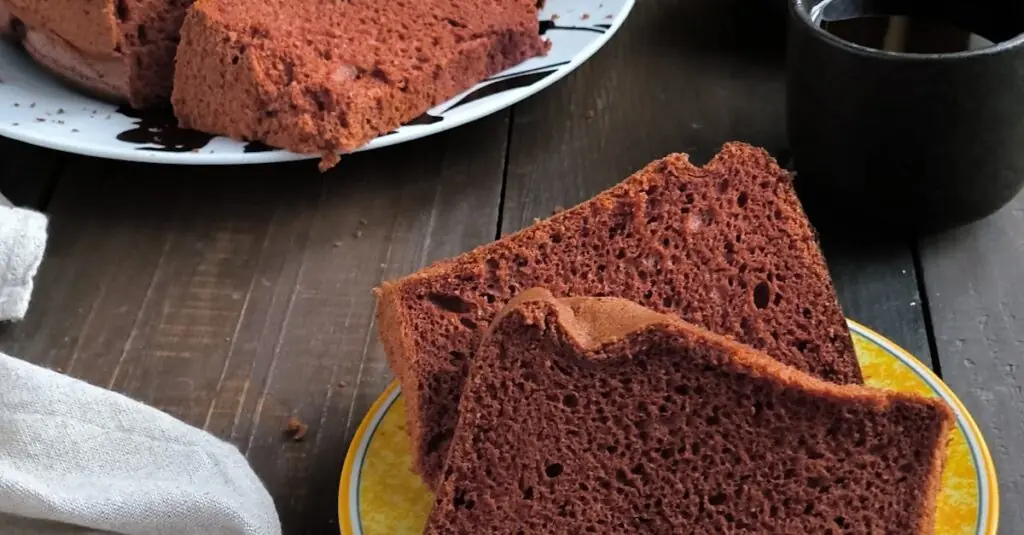 Indulge in Spicy Chai Tea Muffins: A Cozy