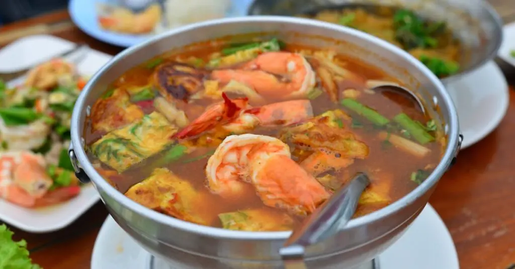Spicy Thai Lemongrass Prawn Soup: A Flavorful Culinary